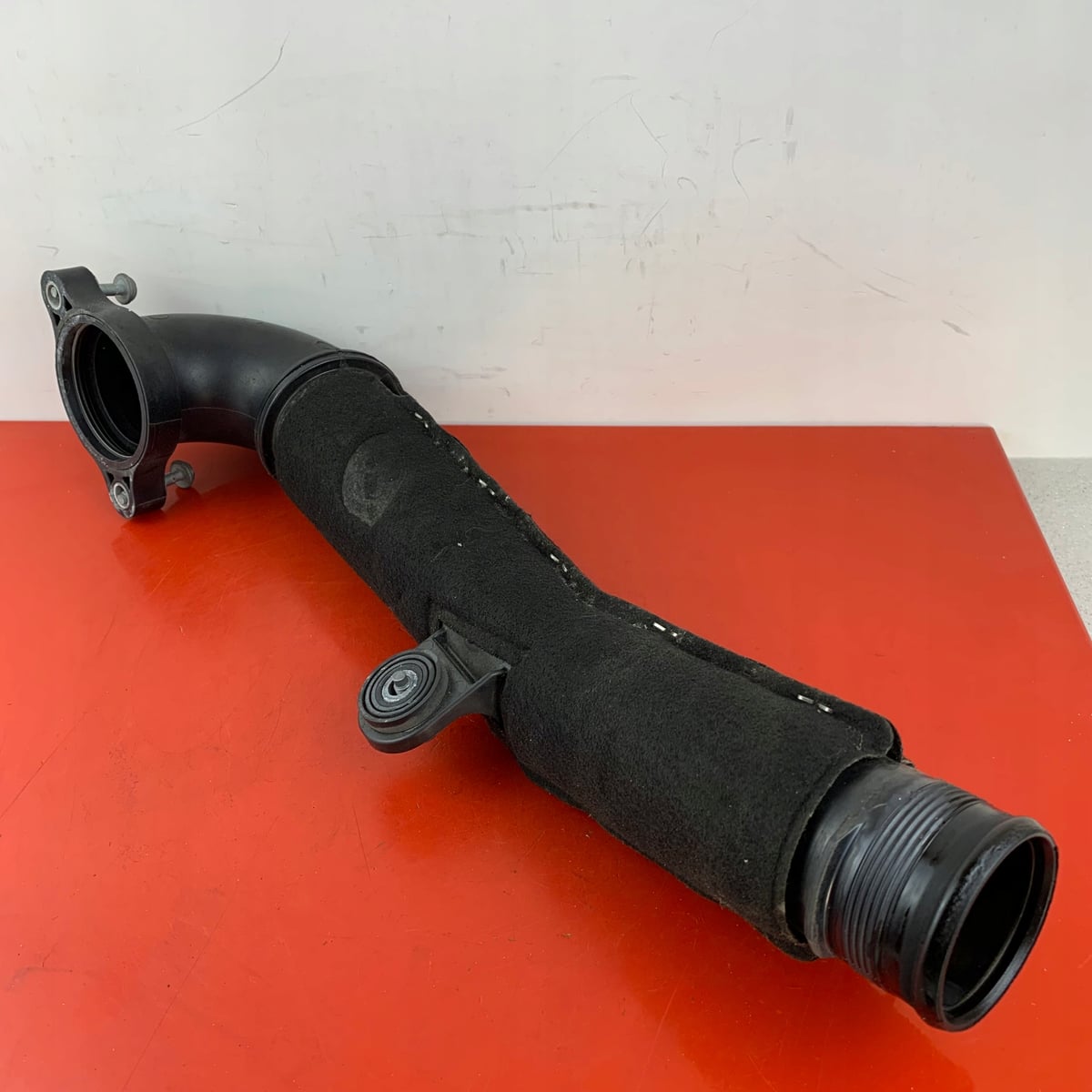 VW AG Przewód / Wąż / Rura INTERCOOLERA 04L145762AD