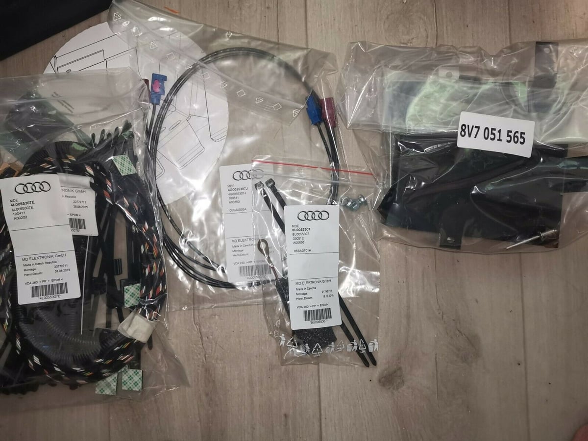 Zestaw do systemu lokalizacji Audi A3 8V7051889A