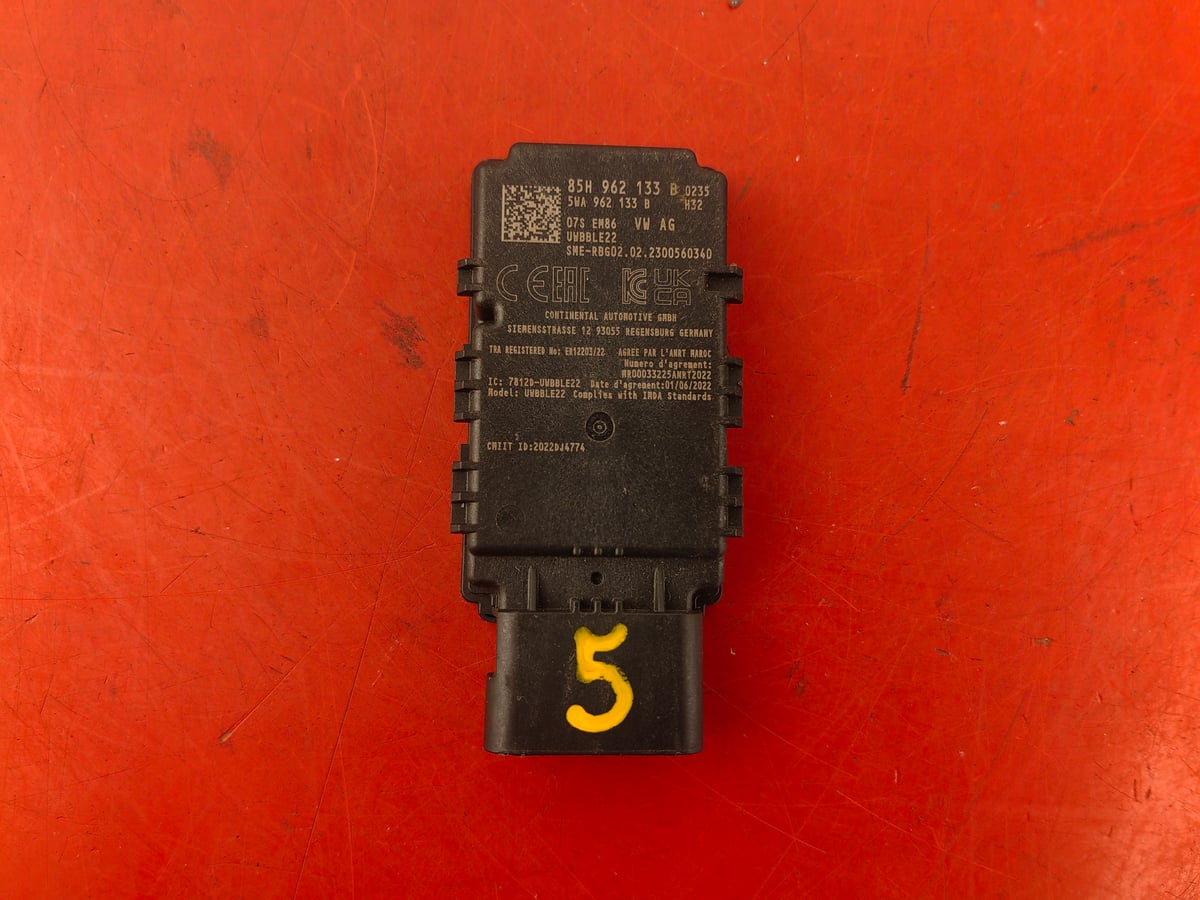 Volkswagen Golf VIII Wzmacniacz antenowy 85H962133B (5)