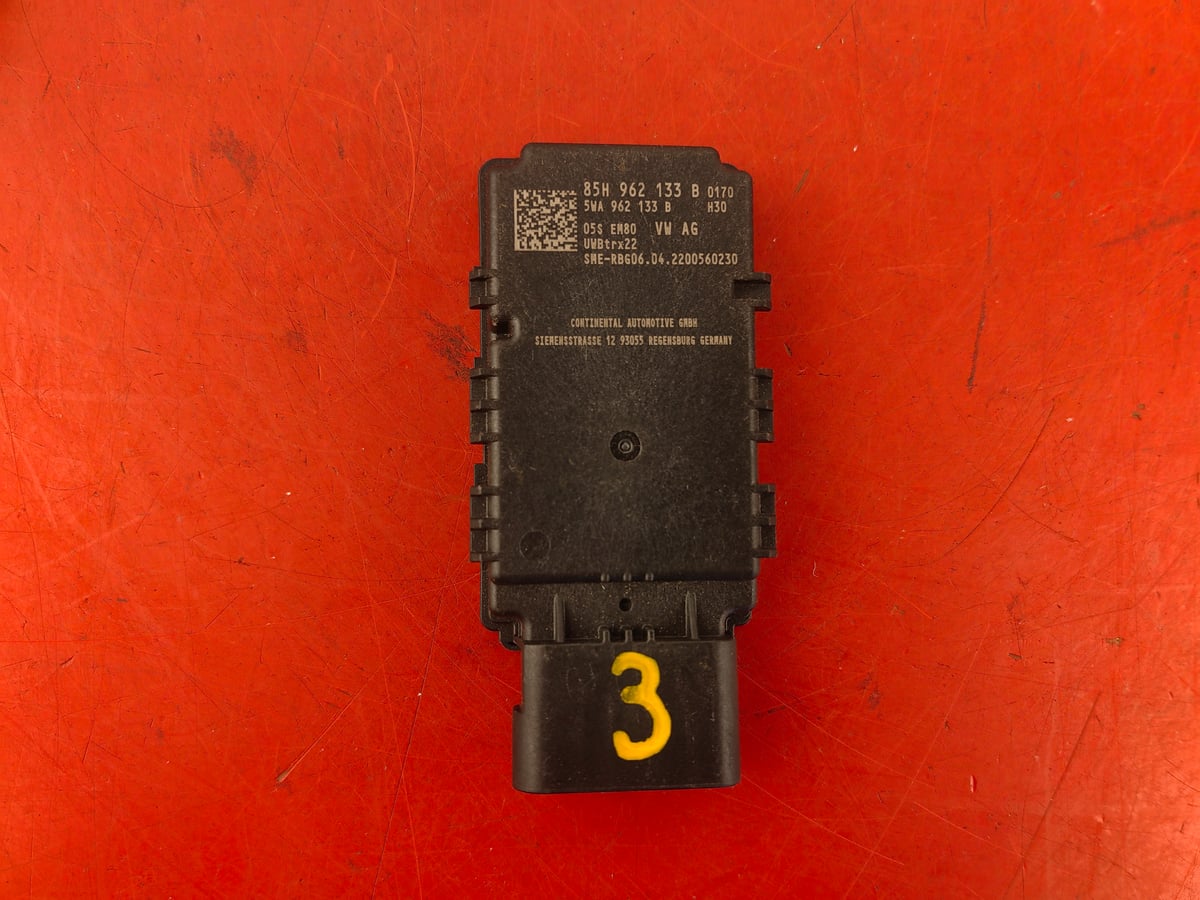 Volkswagen Golf VIII Wzmacniacz antenowy 85H962133B (3)