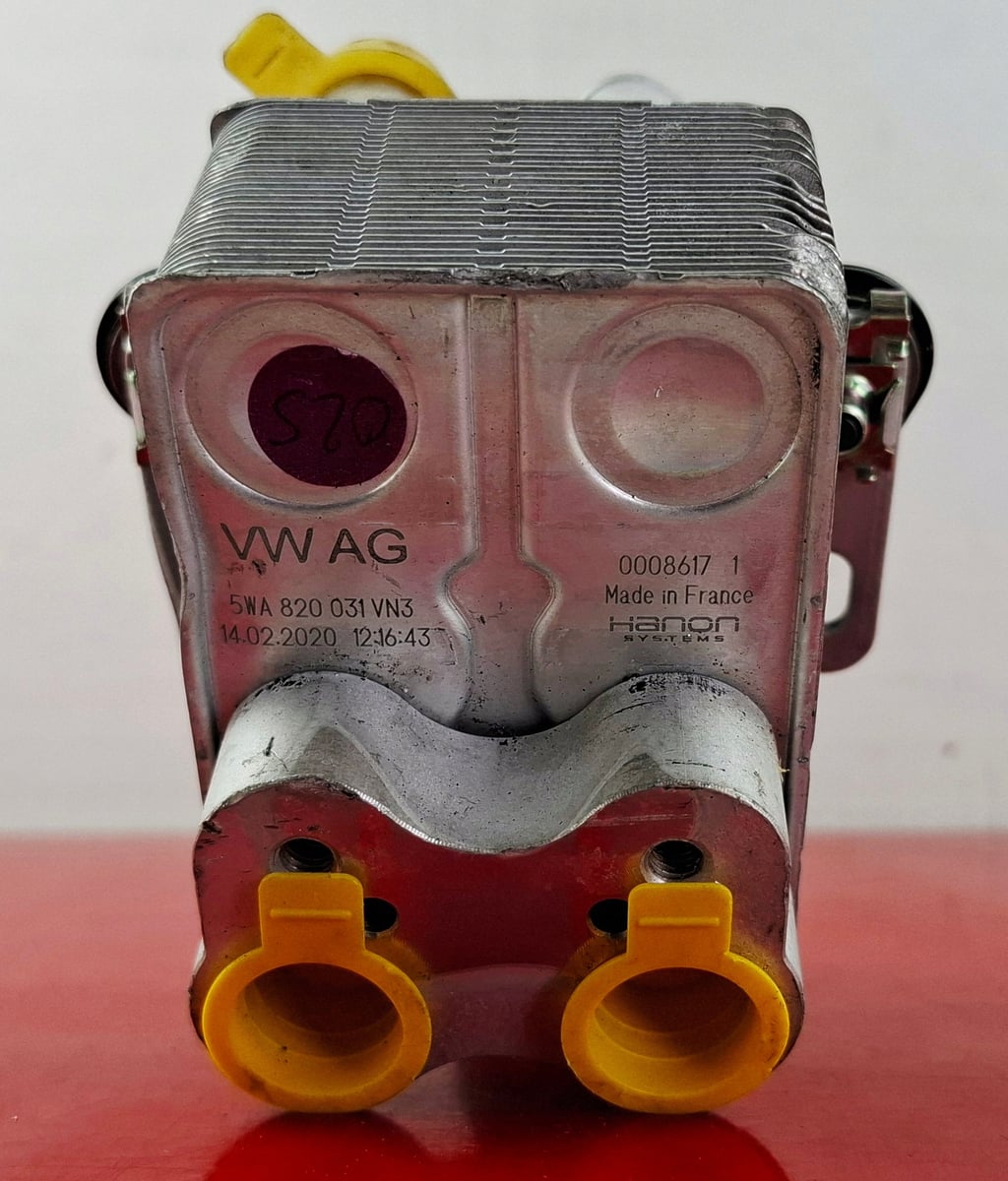 Audi A4 A5 Q3 Q5 Wymiennik ciepła 5WA820031