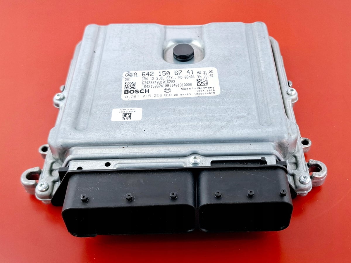 Mercedes-Benz W211 Moduł Sterownik silnika ECU A6421586741 Nowy