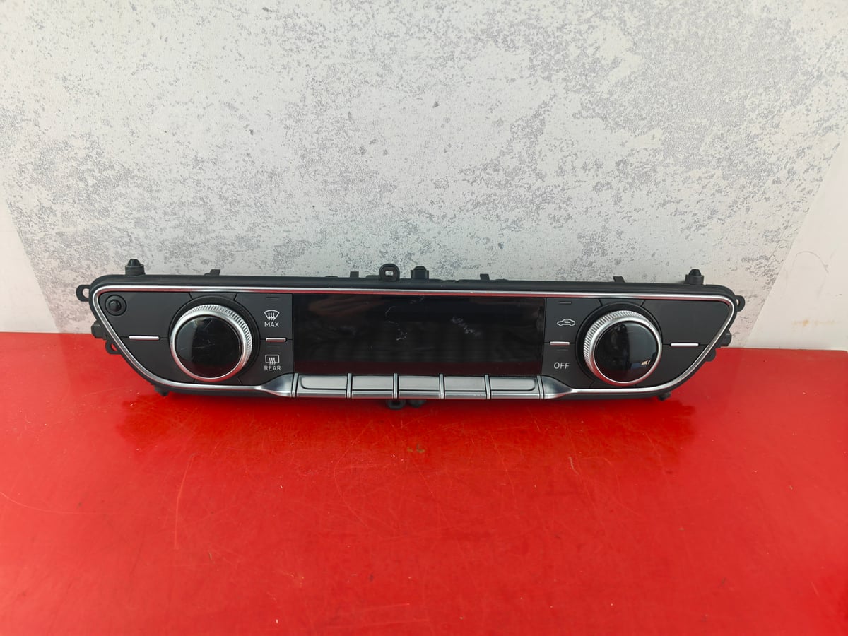 AUDI A4 Panel klimatyzacij 8W0820043AN (2)