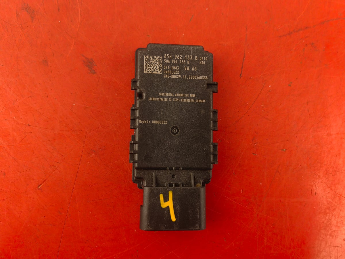 Volkswagen Golf VIII Wzmacniacz antenowy 85H962133B (4)