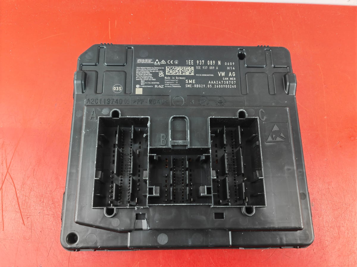 Volkswagen Moduł komfortu/sterownik 1EE937089N