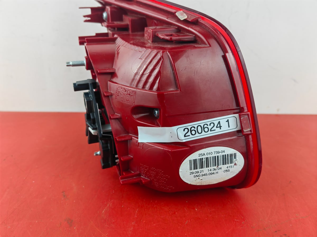 Volkswagen Tiguan Lampa tylna prawa 5H0945094H ID 2606241