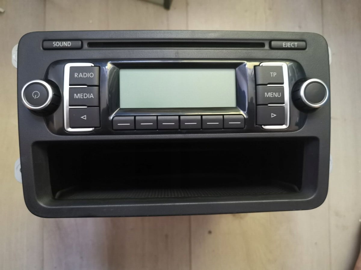 Radio RCD210 MP3 Volkswagen 7E0057156X 7E0035156X