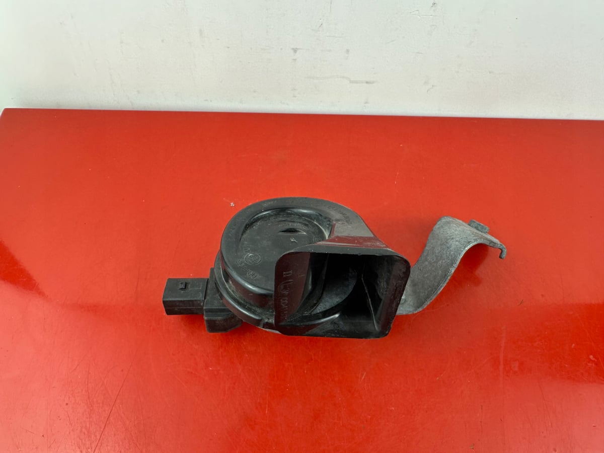 SYGNAŁ DŻWIĘKOWY KLAKSON PRAWY AUDI A8 D5 4N0951221