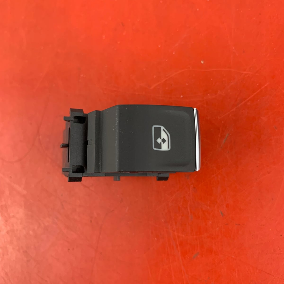 VW VOLKSWAGEN PRZEŁĄCZNIK PRZYCISK SZYB CHROM 5G0959855L