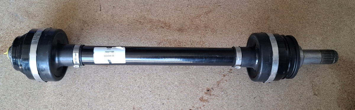 BMW 5 G30 G31 Półoś Prawa Tylna 8664048 10327190I