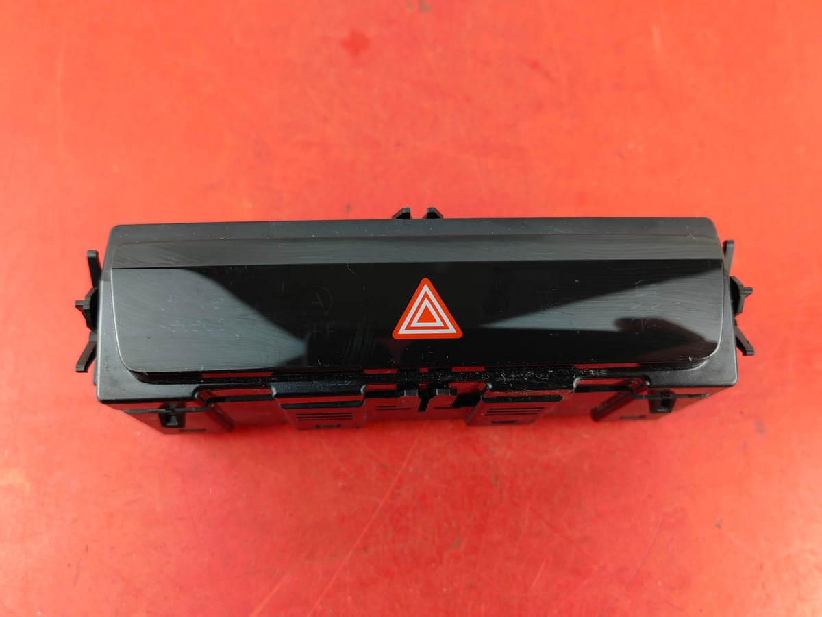 Audi Q4 Włącznik świateł awaryjnych 85E925301AB (2)