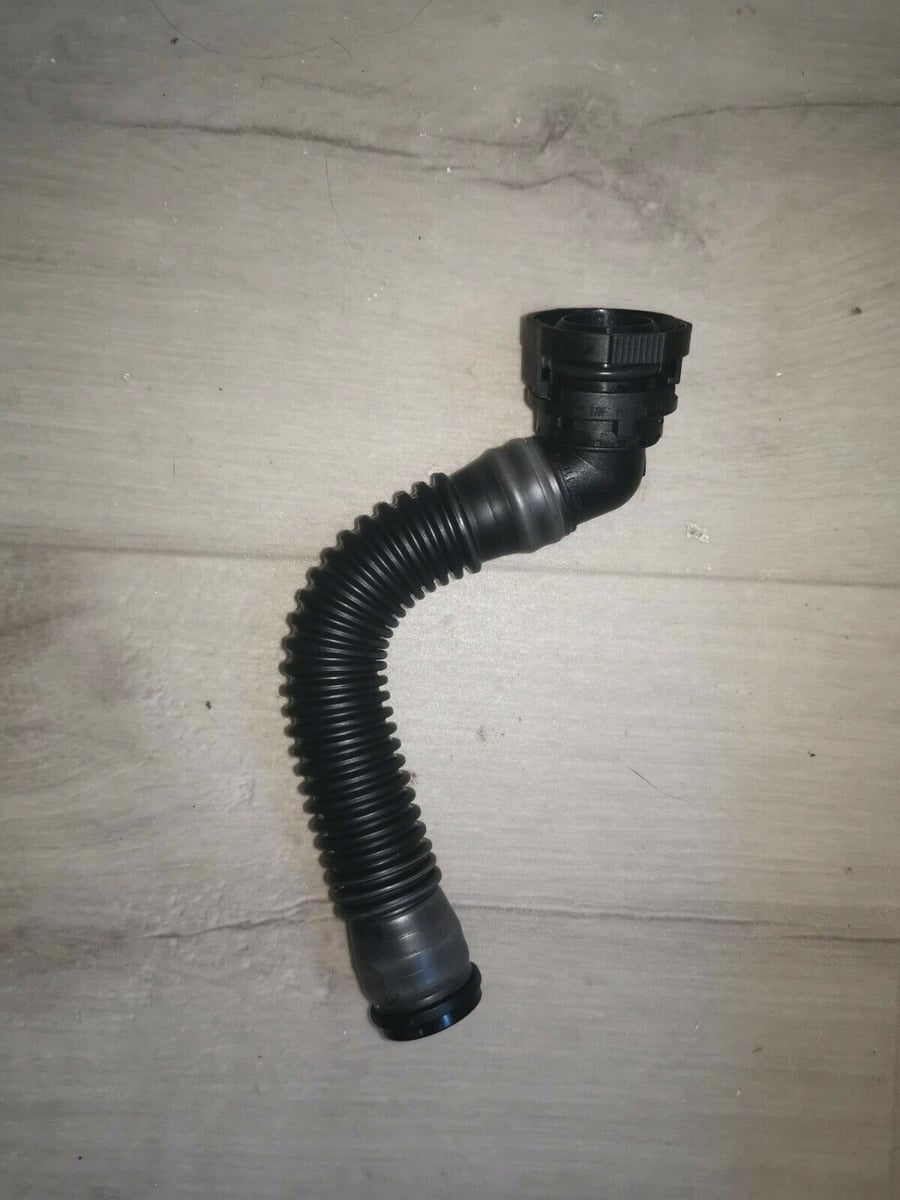 Rurka przewód filtra Audi VW 1.4 TFSI 5Q0129637B