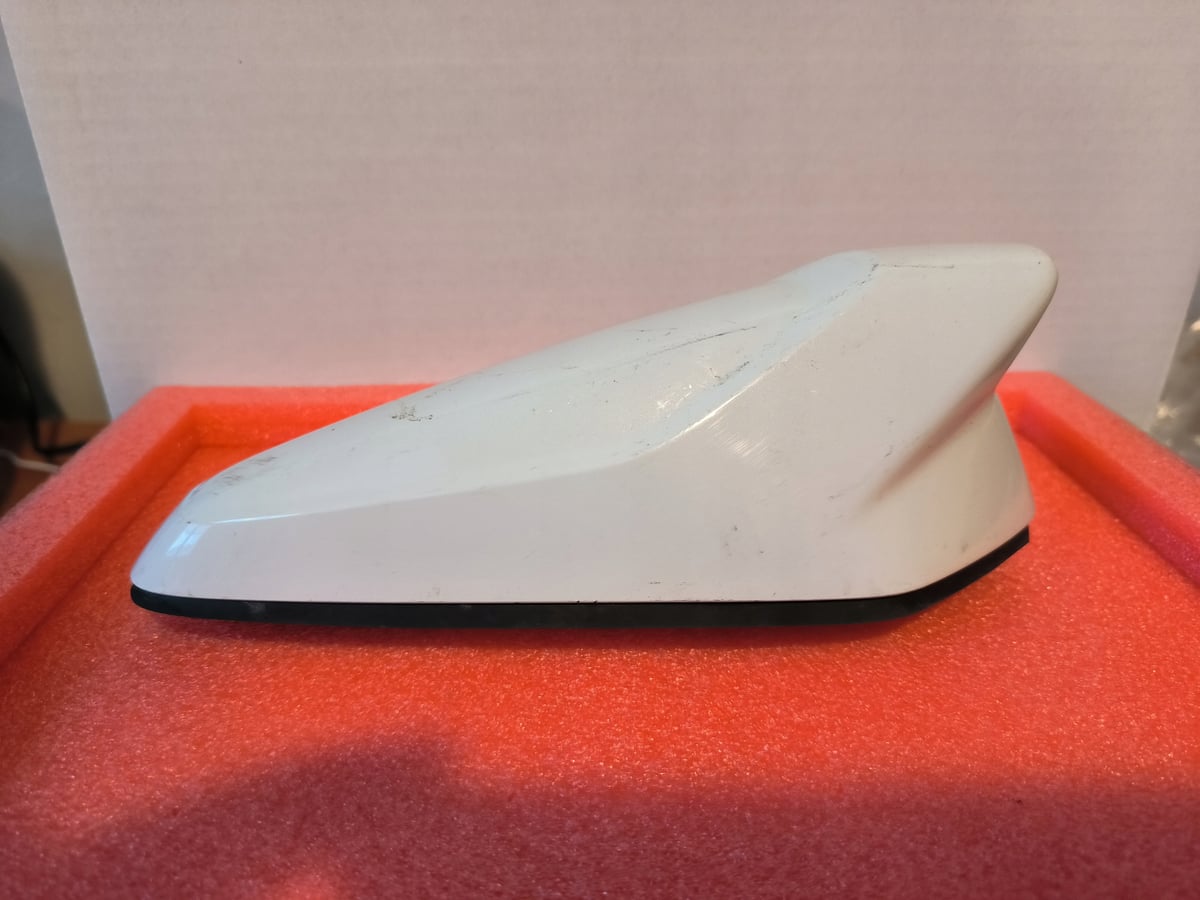 Audi Q8 E-Tron Antena dachowa GPS 8B3035503A Kolor Biały S9R