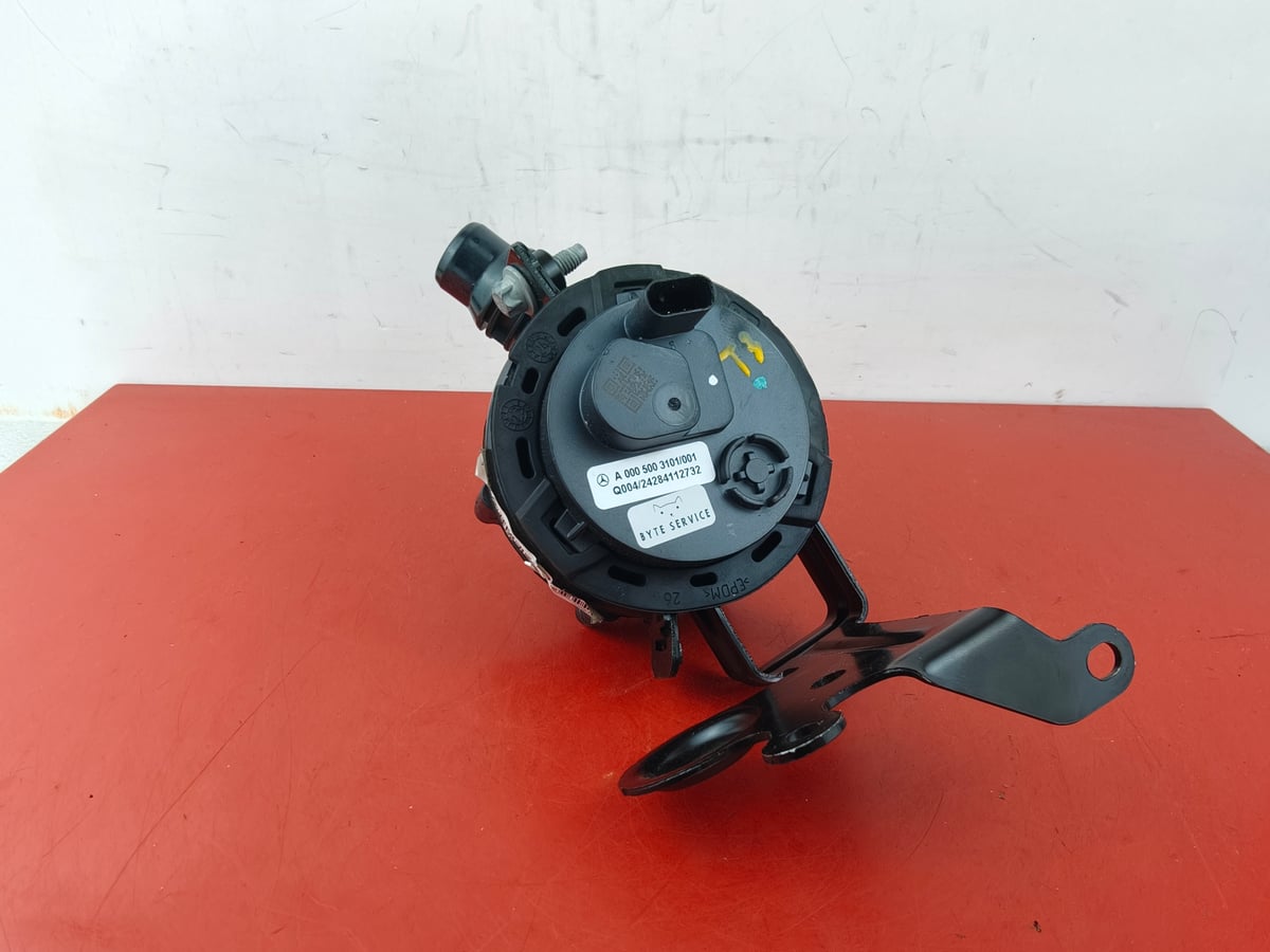 Mercedes-Benz W206 Dodatkowa pompa wody A0005003101 T3