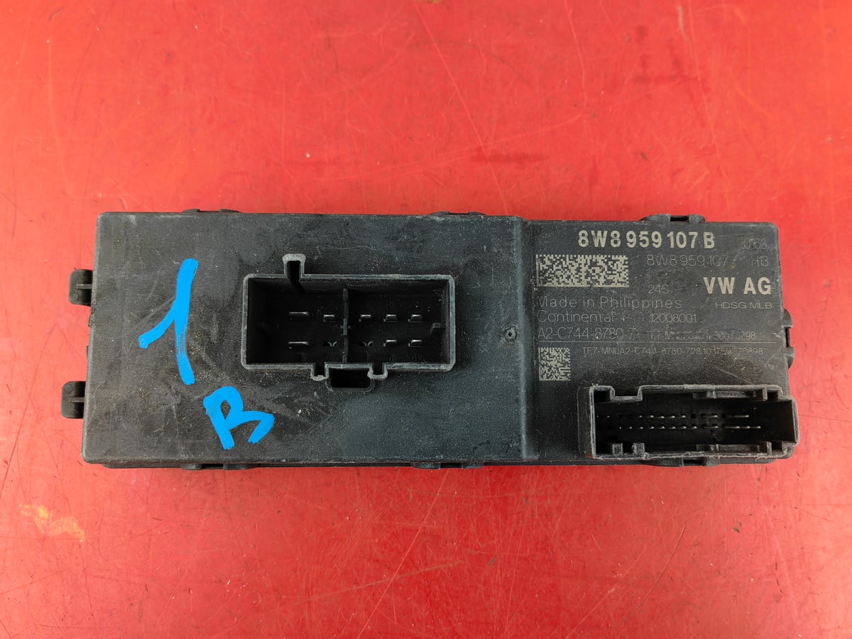 Audi A5 Modul Sterownik Bagażnika 8W8959107B (1)