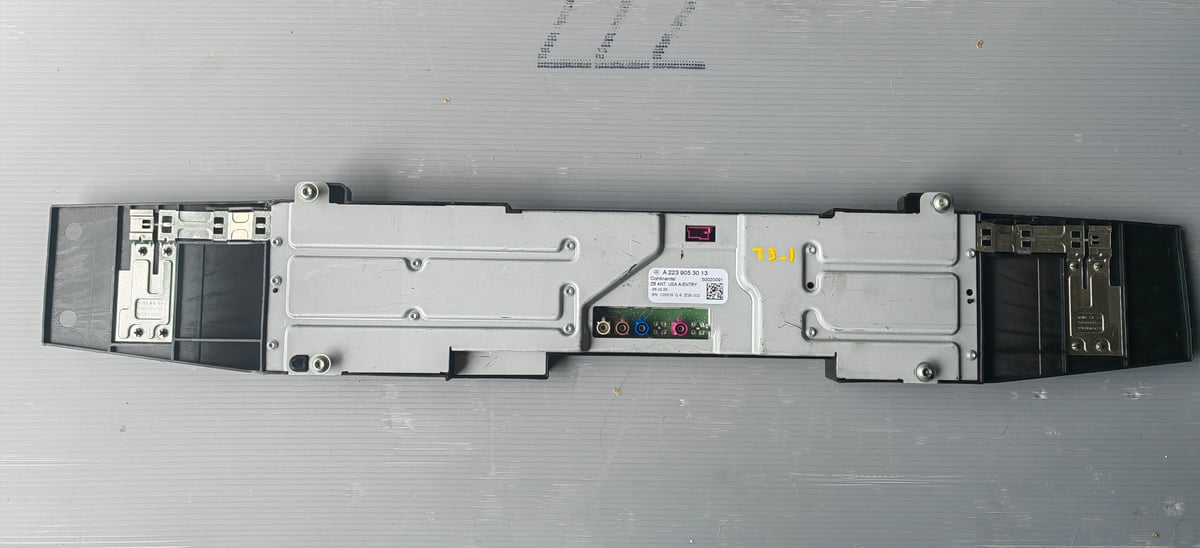 Mercedes-Benz EQS V297 Antena / Wzmacniacz antenowy A2239053013 t3_1