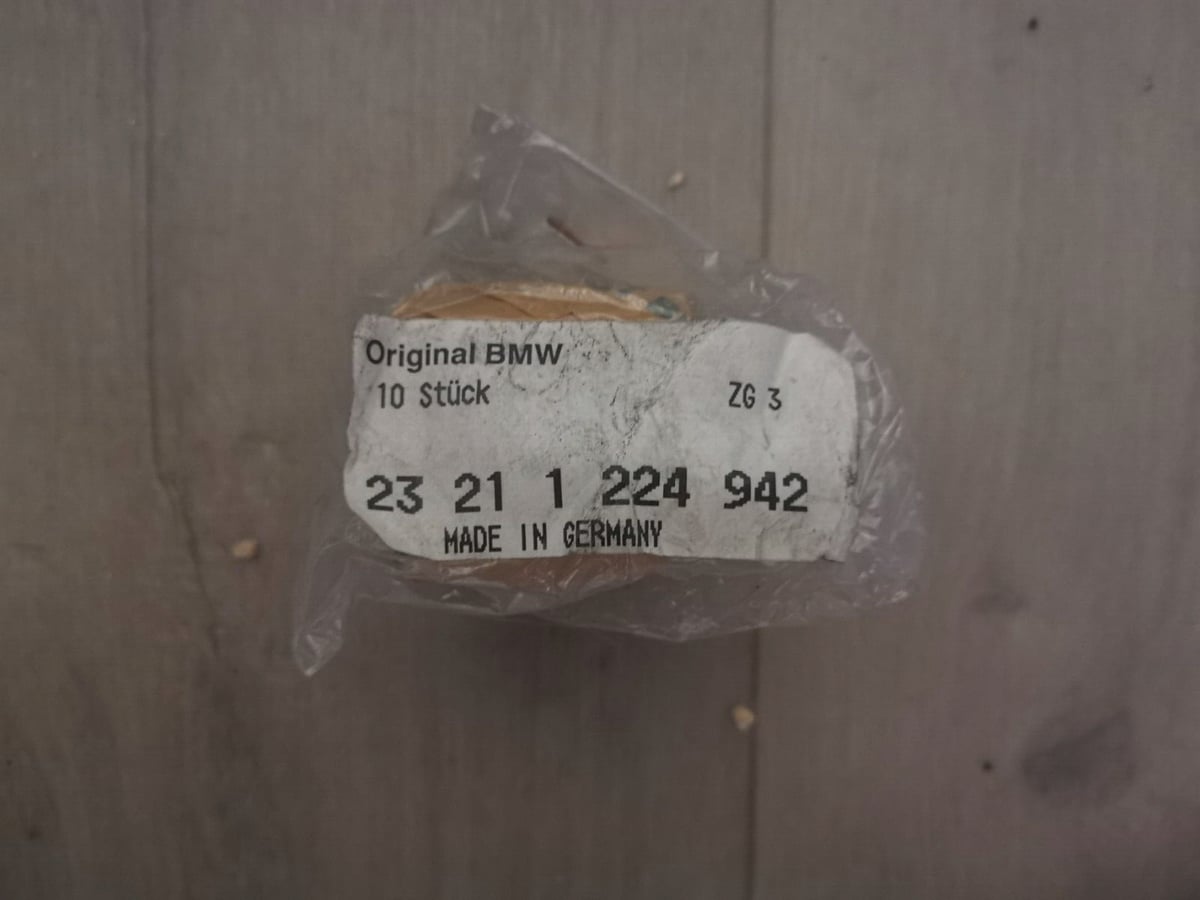 Podkładka BMW 27,5X43,6X4,10 1224942