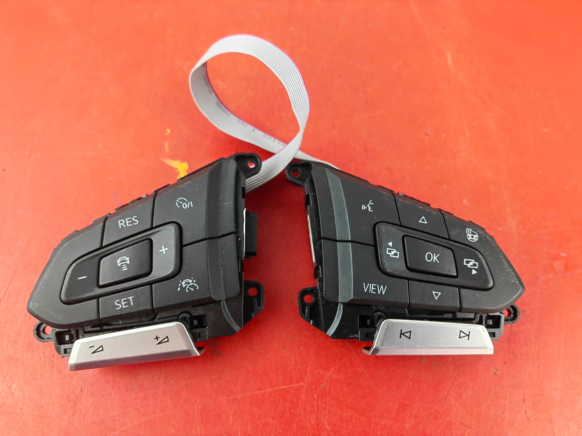 Volkswagen Golf Przyciski, przełączniki kierownicy 3G0959442S (3)