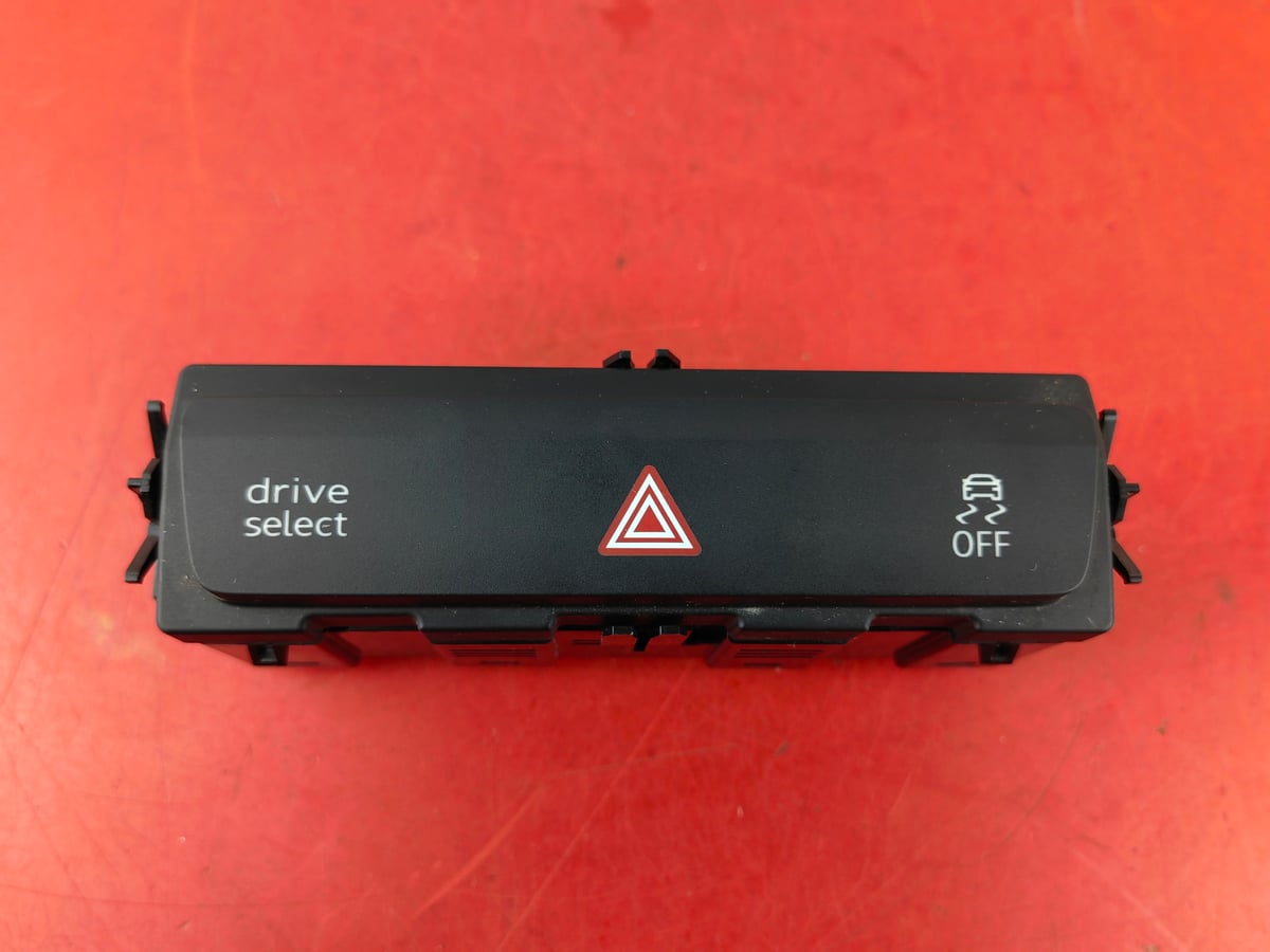 Audi Q4 Włącznik świateł awaryjnych 85E925301A (1)