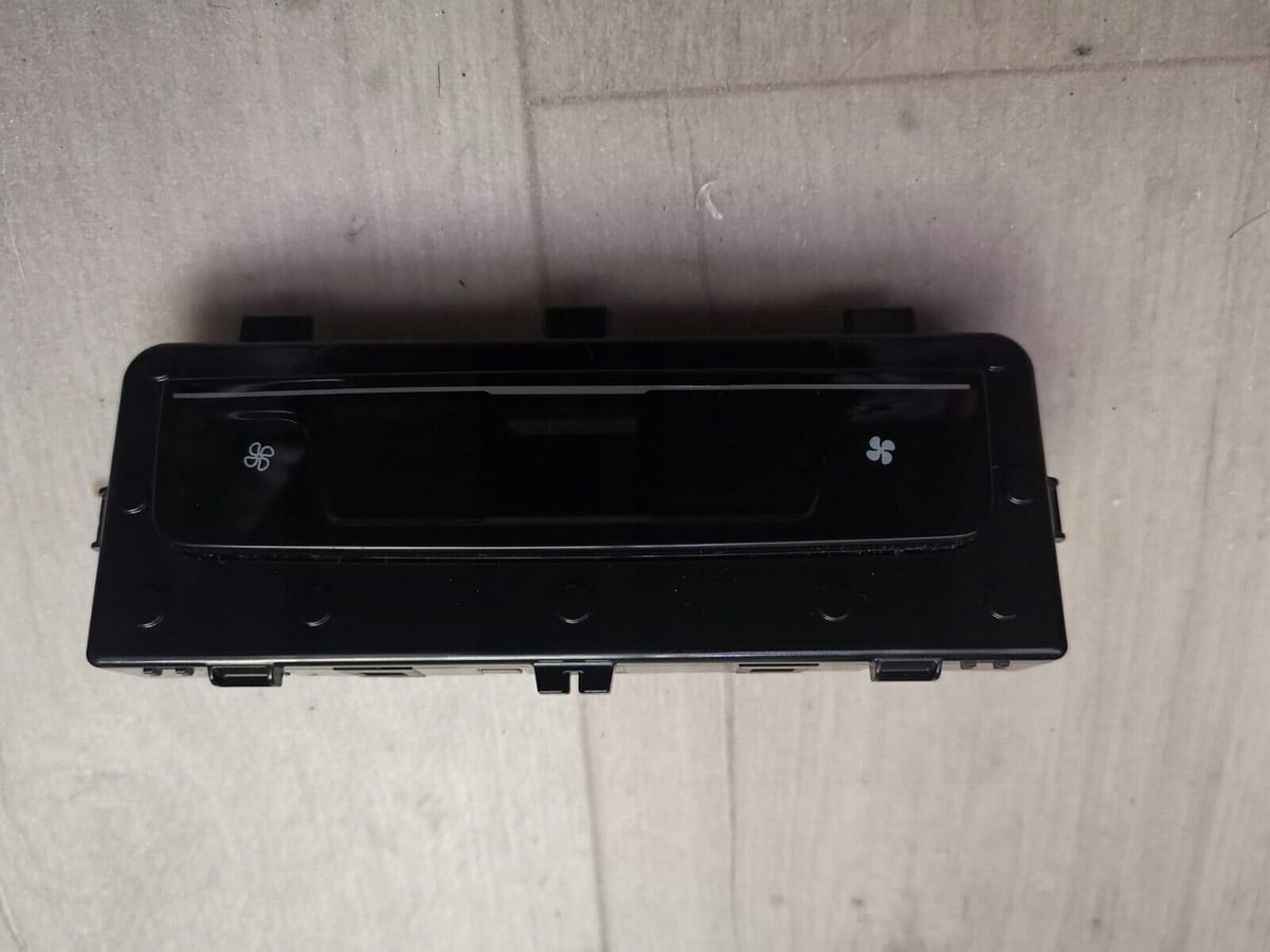 Panel klimatyzacji tył Volkswagen 7T0907049