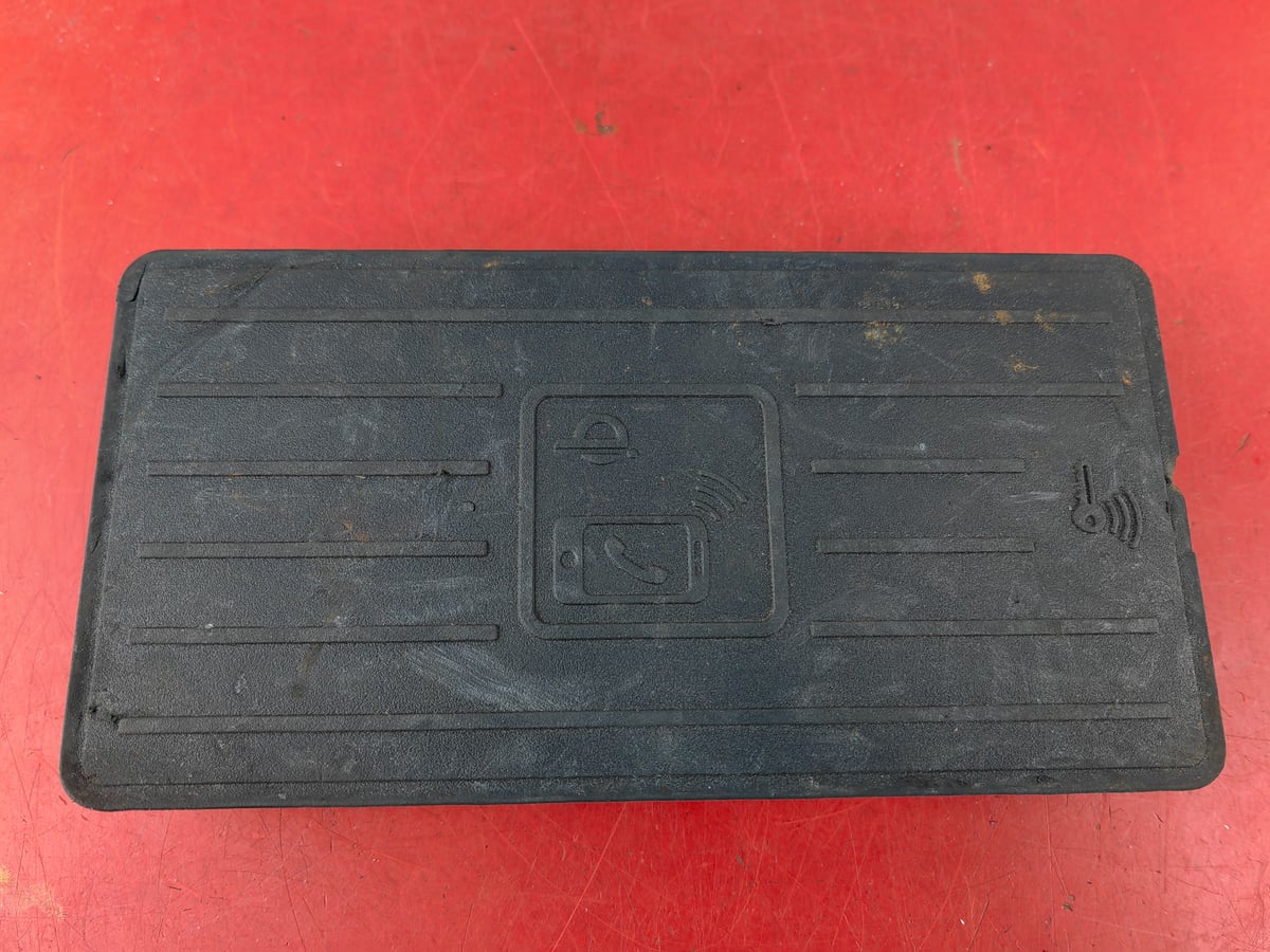 Audi A6 Ładowarka indukcyjna 4K0035502A (12)