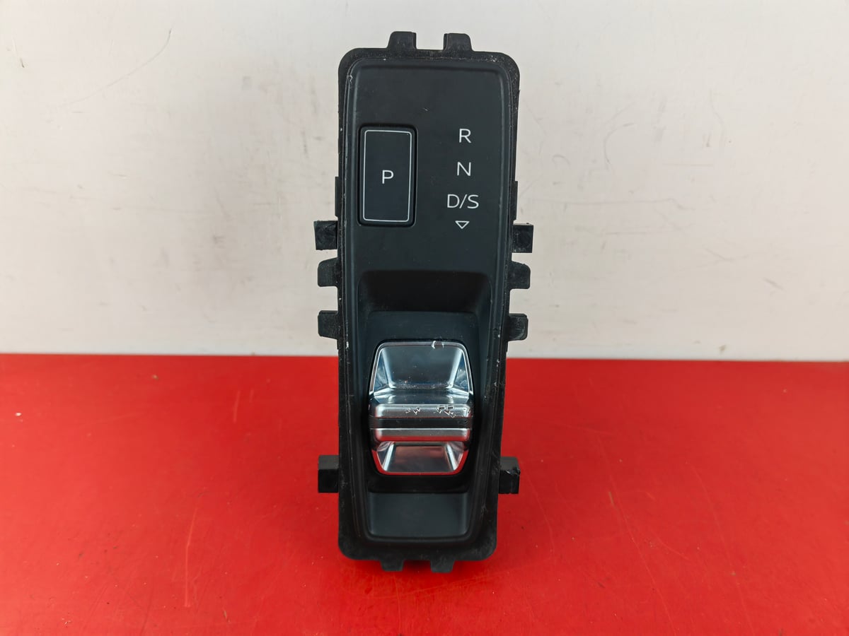 Audi przełącznik zmiany biegów 8Y0713059B
