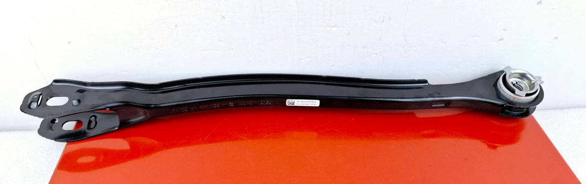 Mercedes-Benz GLC X254 Wahacz Tylny poprzeczny A2063507300