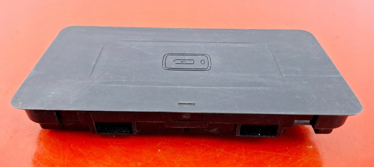 BMW F40 Ładowarka INDUKCYJNA 5A0E551 13399710