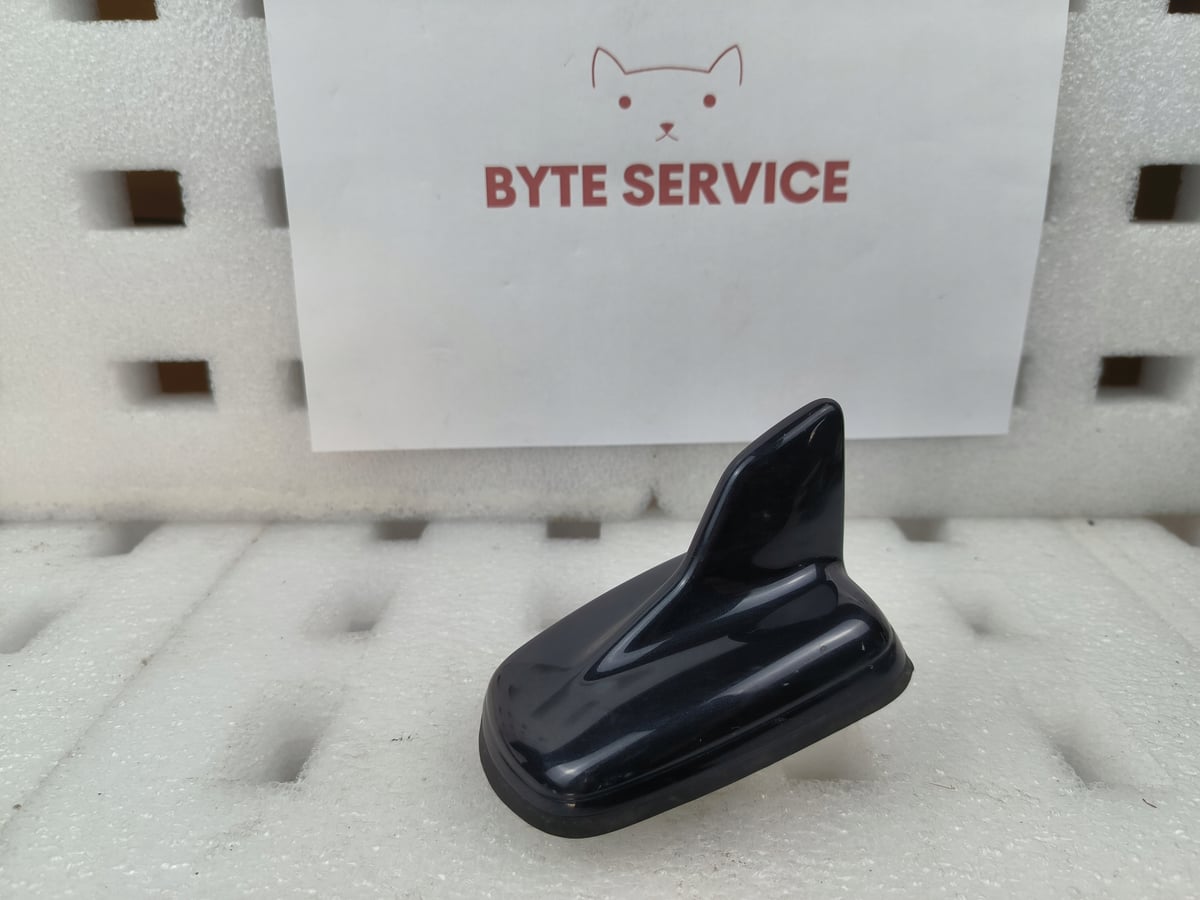 Antena dachowa Audi 4N0035503N Kolor Czarny X5R