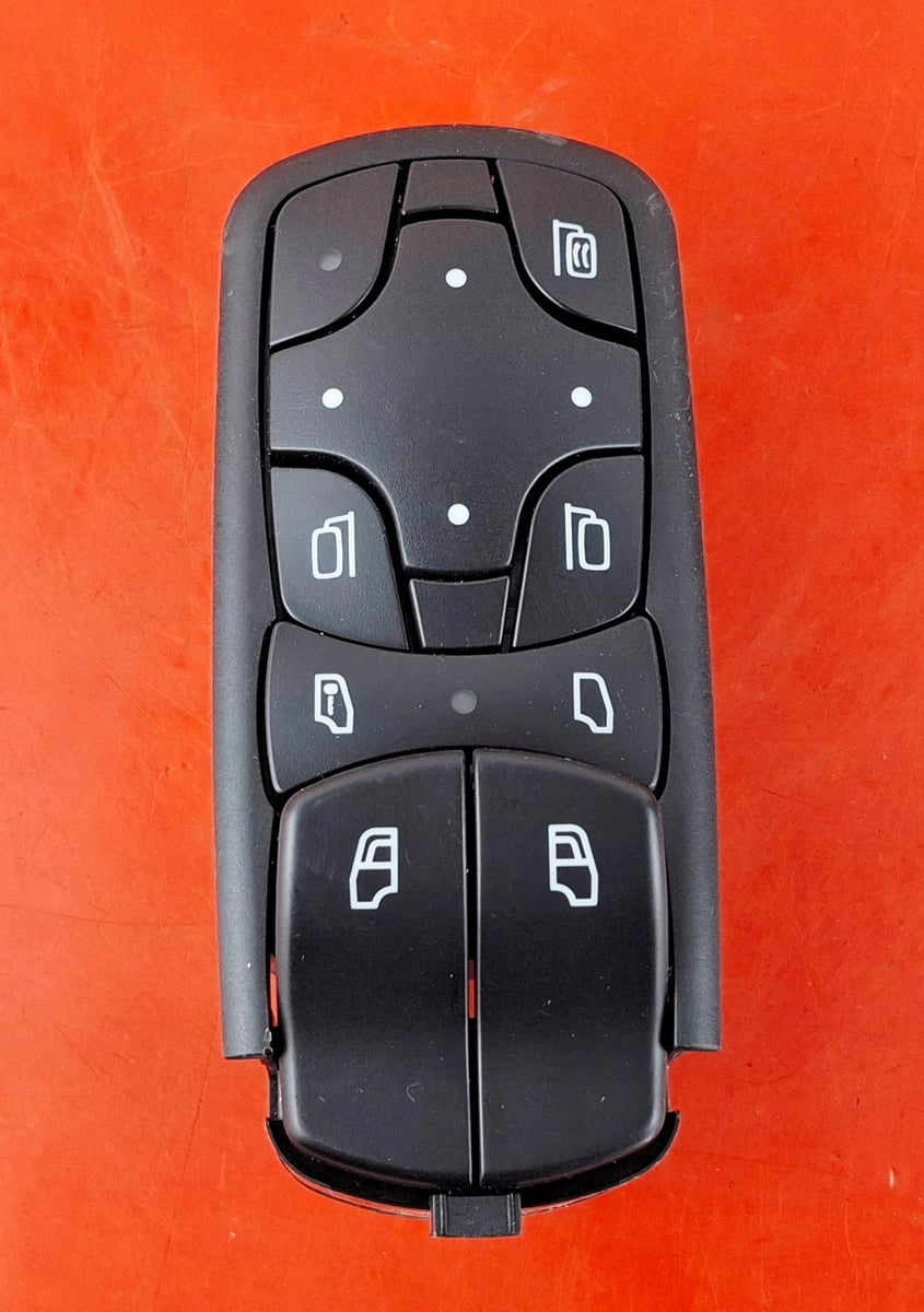 Mercedes-Benz Atego Przełącznik szyb A9678200497
