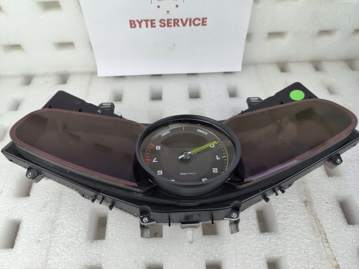 Licznik Porsche Cayenne 9Y0920862C