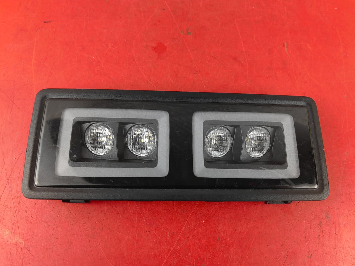 Audi A5 lampka oświetlenia wnętrza 85E947290 (2)