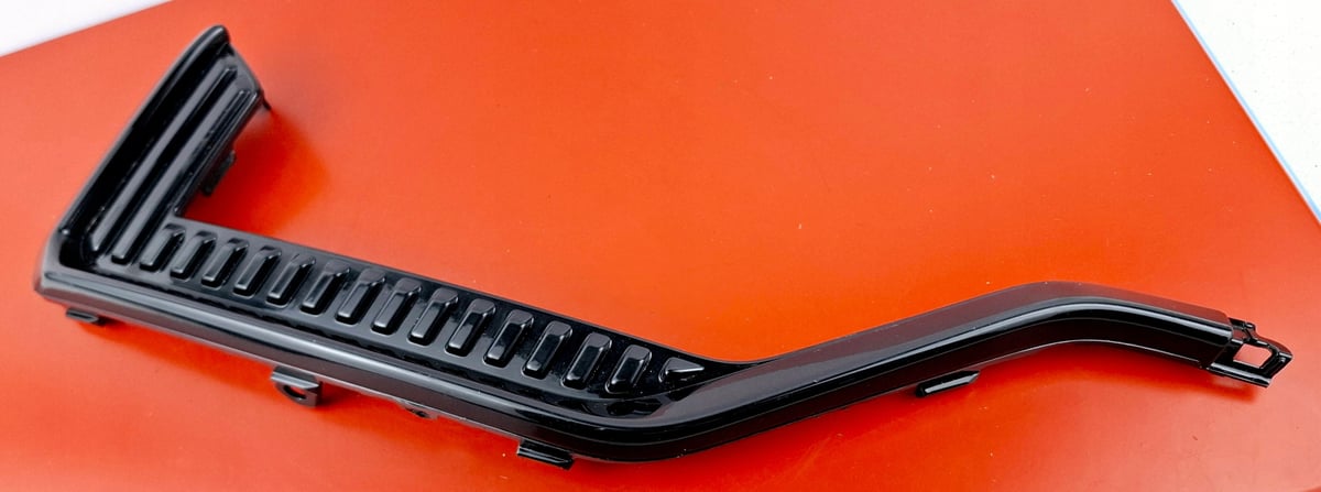 VOLVO XC60 II Listwa Kratka Lewa dyfuzora zderzaka tyl R-Design 32136213