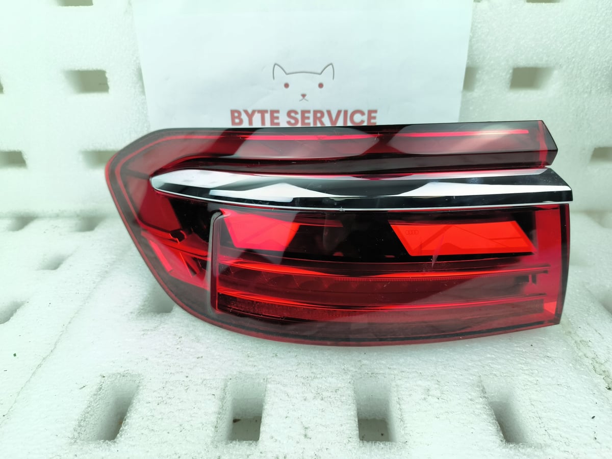 AUDI A8 4N D5 LAMPA LEWA TYL 4N0945207M