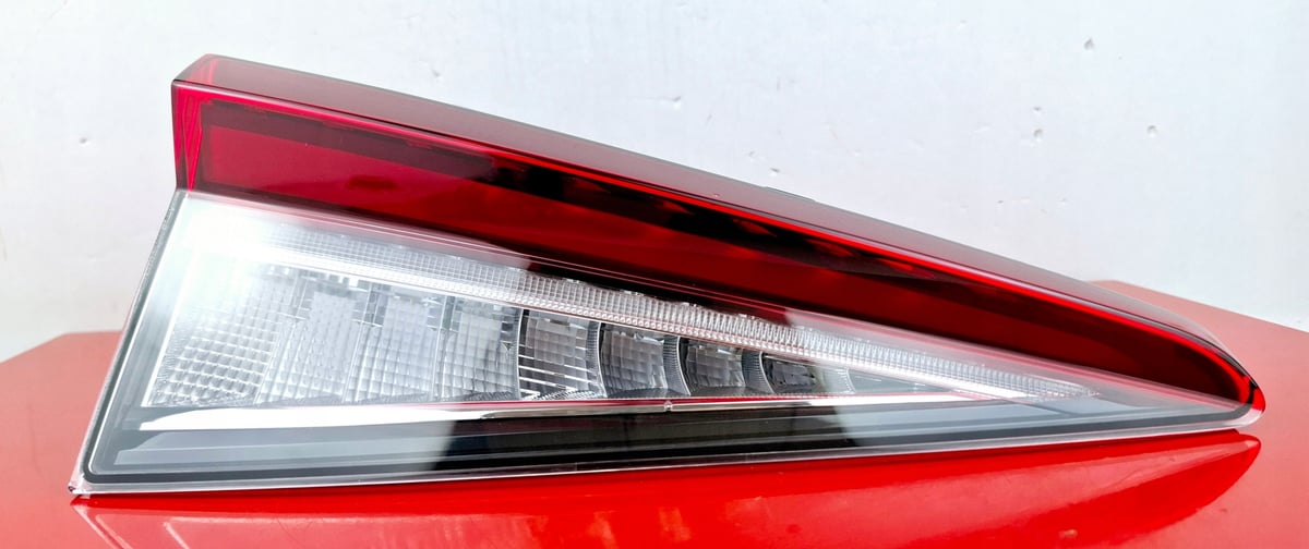 Skoda Enyaq IV Lampa Tylna Lewa LED 5LE945307C Org