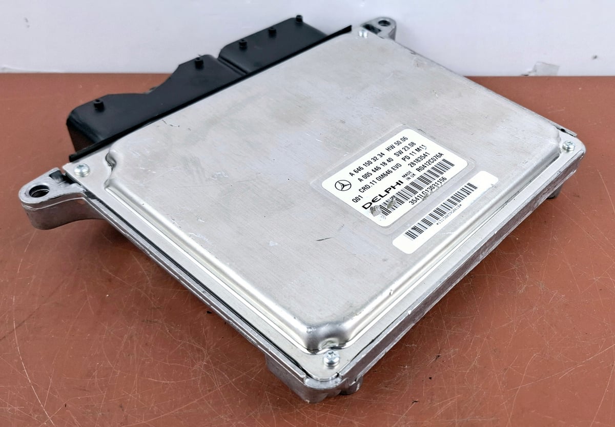Mercedes-Benz C W204 Sterownik silnika ECU A6461503234 Nowy