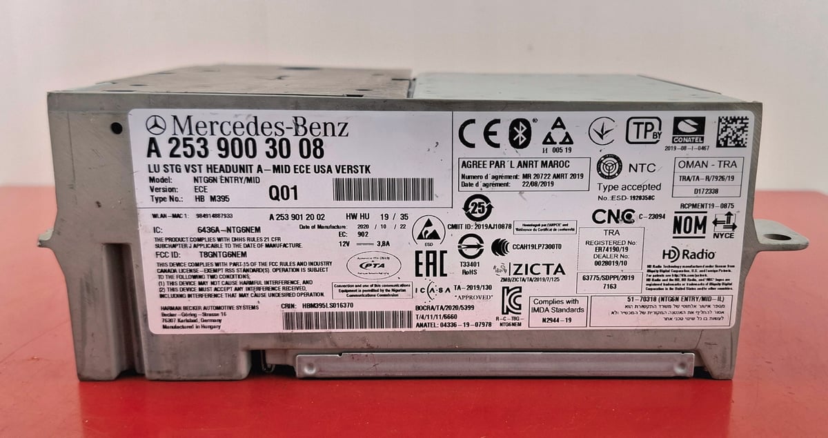 Mercedes-Benz GLC W253 Czytnik radia/nawigacji A2539003008 Logo