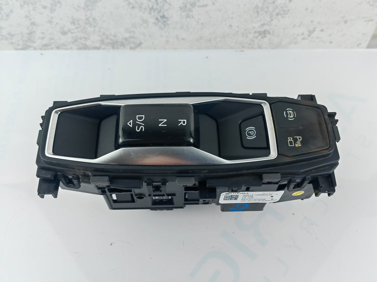 Audi A3 Panel, przełącznik środkowy 8B3713059A (2)