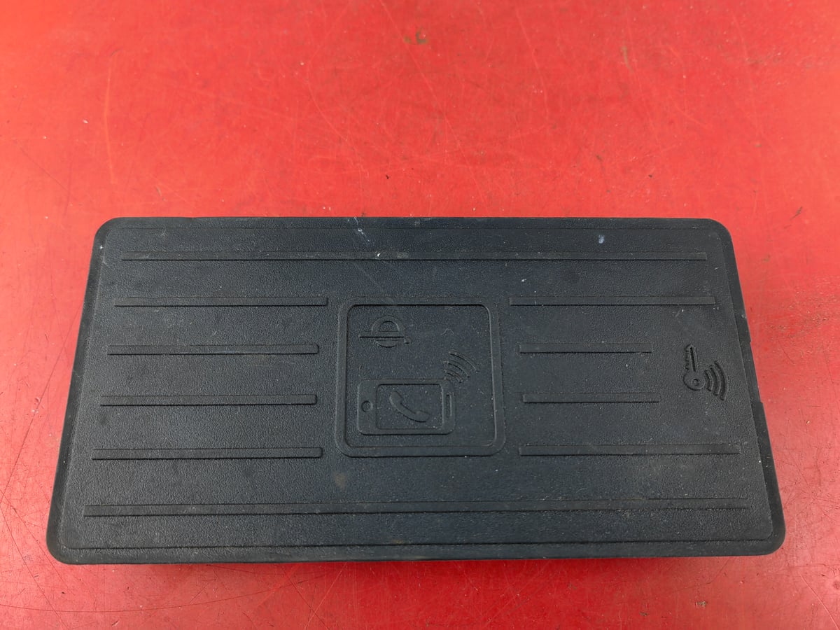 Audi A6 Ładowarka indukcyjna 4K0035502B (8)