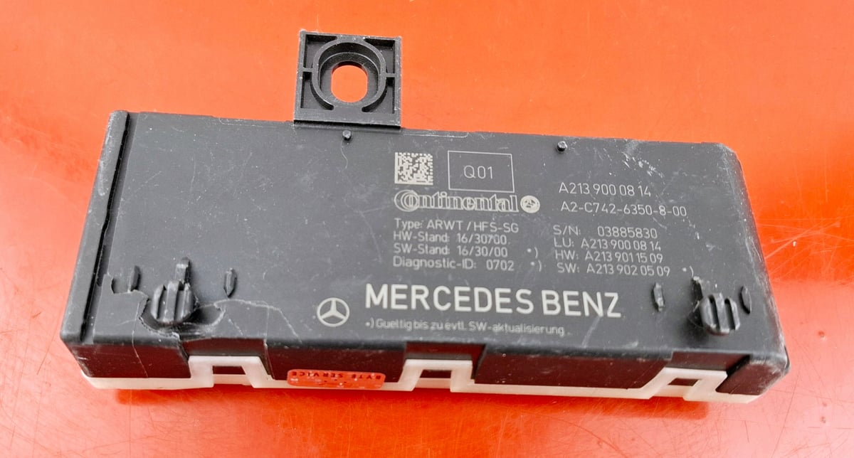 Mercedes-Benz W213 Moduł / Sterownik klapy A2139000814