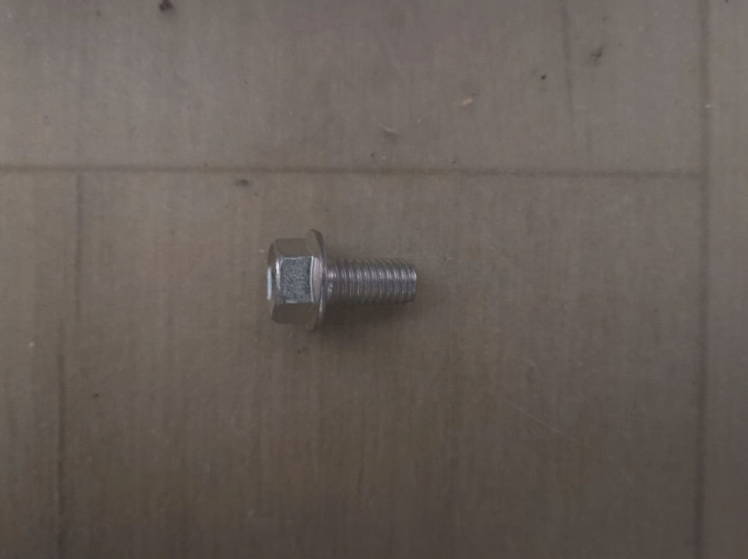 Śruba 6-kątna M8x16 BMW OE 11617801372 7801372