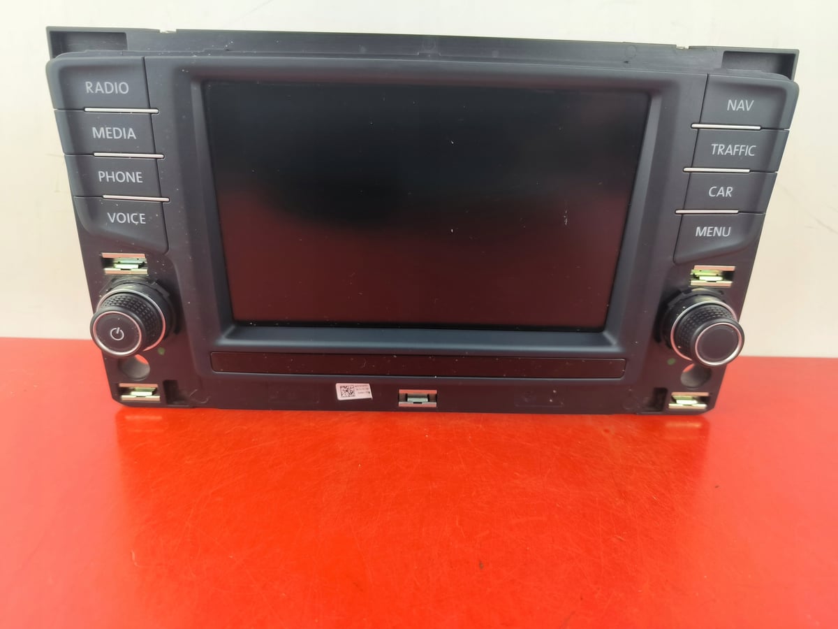 Ekran wyświetlacz radio nawigacja Volkswagen OE 3G0919605D