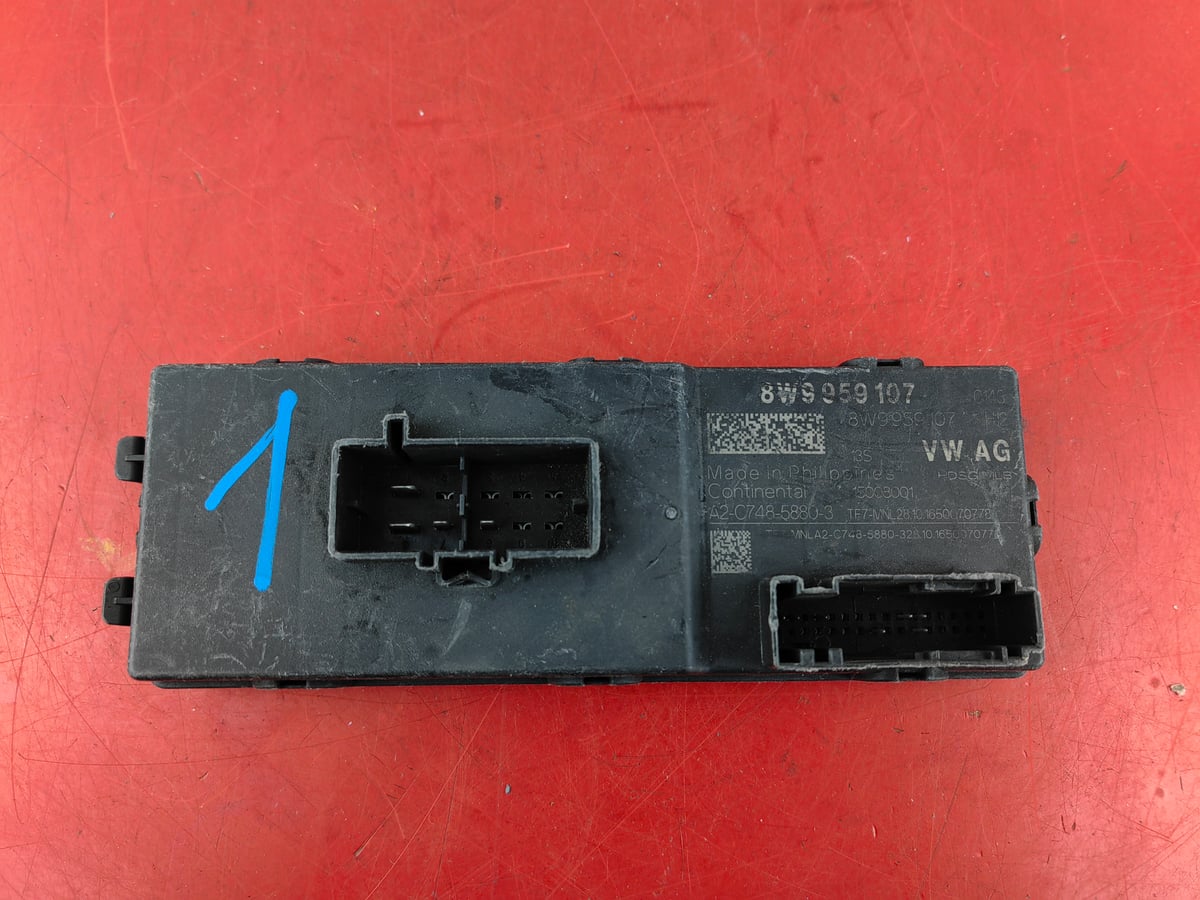 Audi A4 Modul Sterownik Bagażnika 8W9959107 (1)