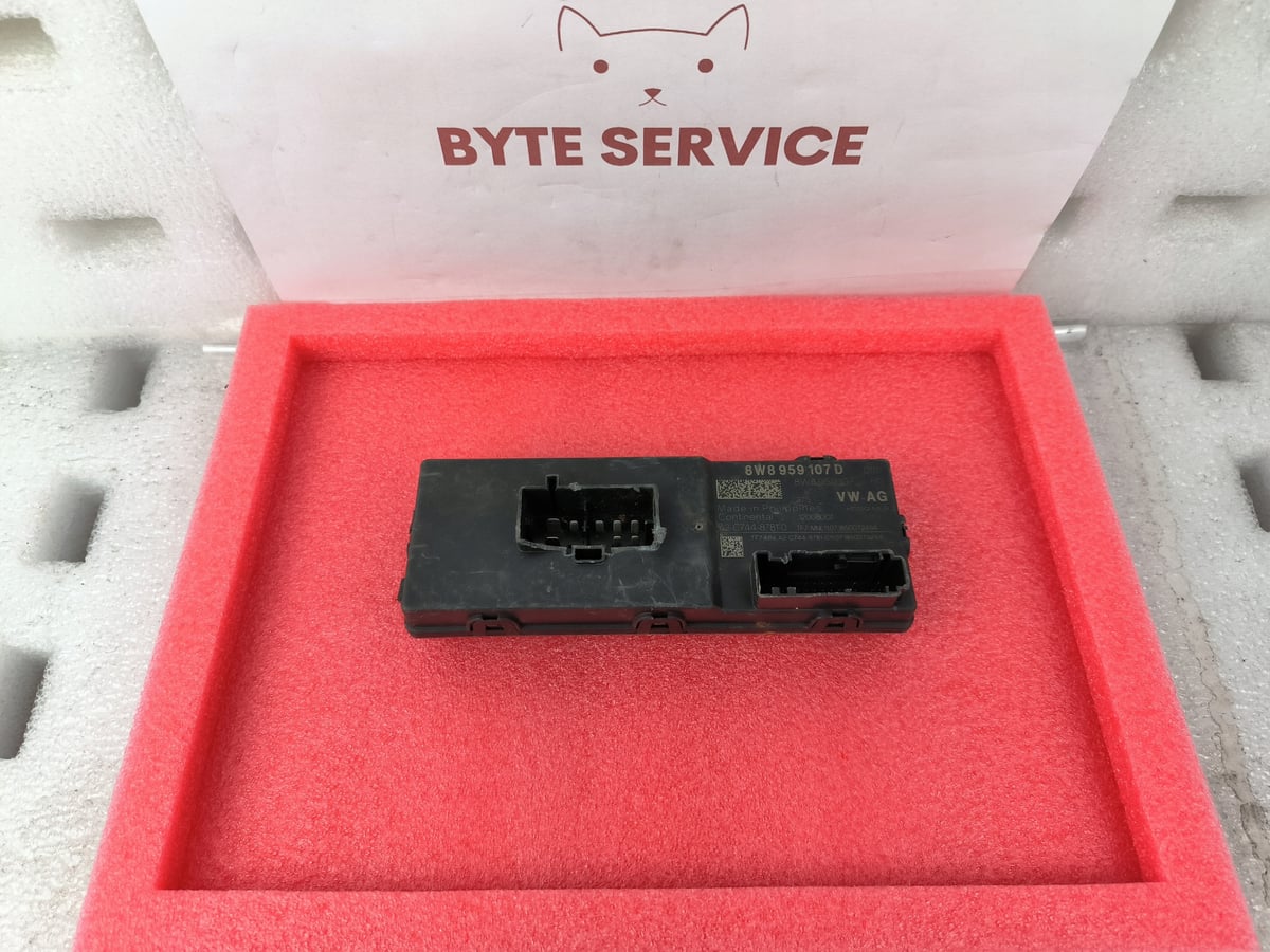 Audi Porsche Moduł Sterownik klapy bagażnika 8W8959107D