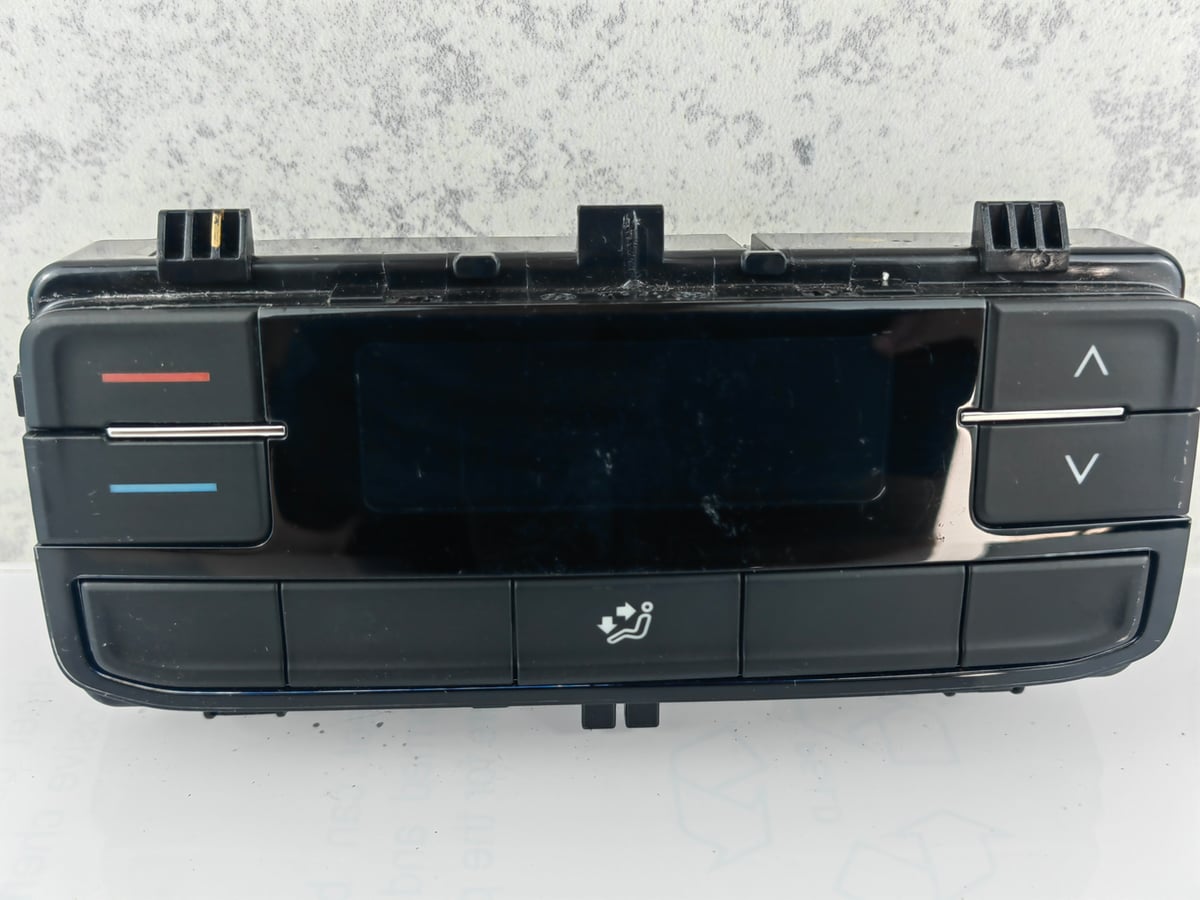 Volkswagen Multivan T6 Panel klimatyzacji 7LA907049A (1)