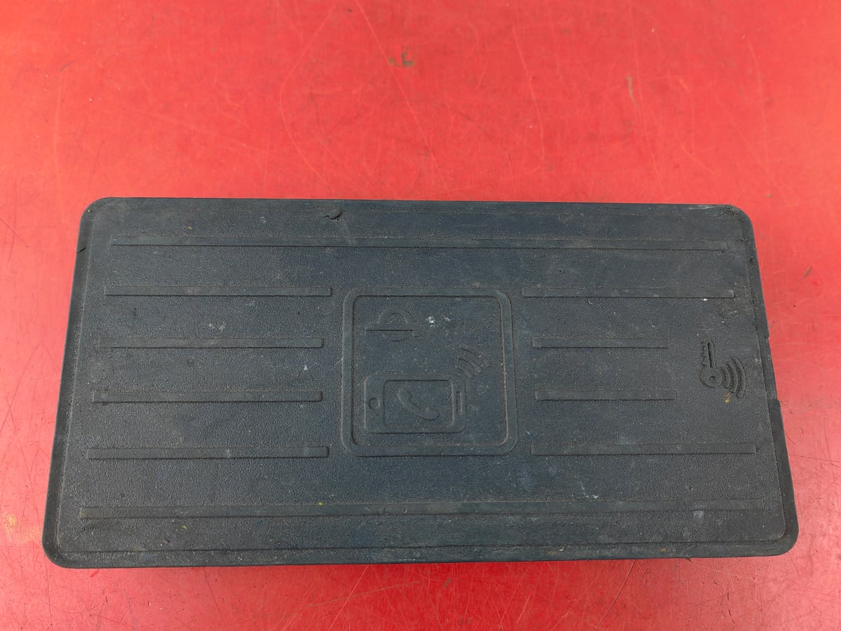 Audi A6 Ładowarka indukcyjna 4K0035502A (6)