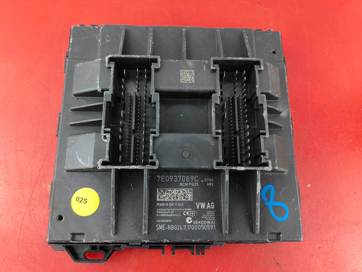 Volkswagen Transporter T5 moduł sterujący BCM 7E0937089C (8)