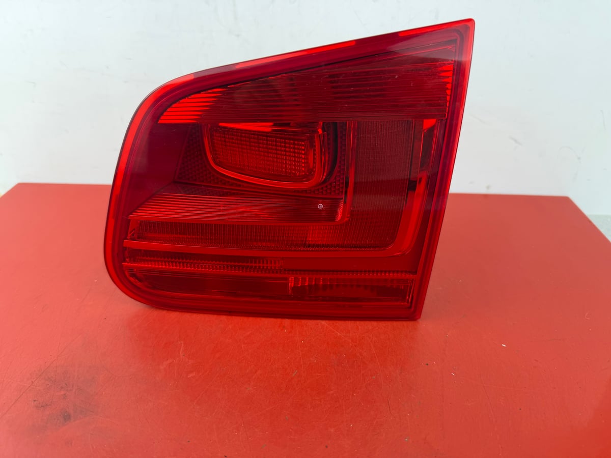 VW Volkswagen Tiguan 5N Lampa tylna Prawa 5N0945094H ID2606011