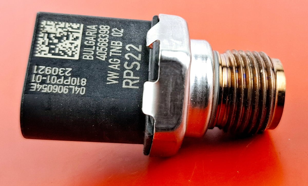 VW Volkswagen OE Czujnik ciśnienia paliwa 04L906054E