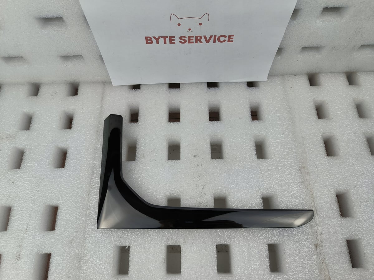 BMW 7 G11LCI/G12 LCI Nakładka na błotnik Prawa Czarna 51138079584 8079584